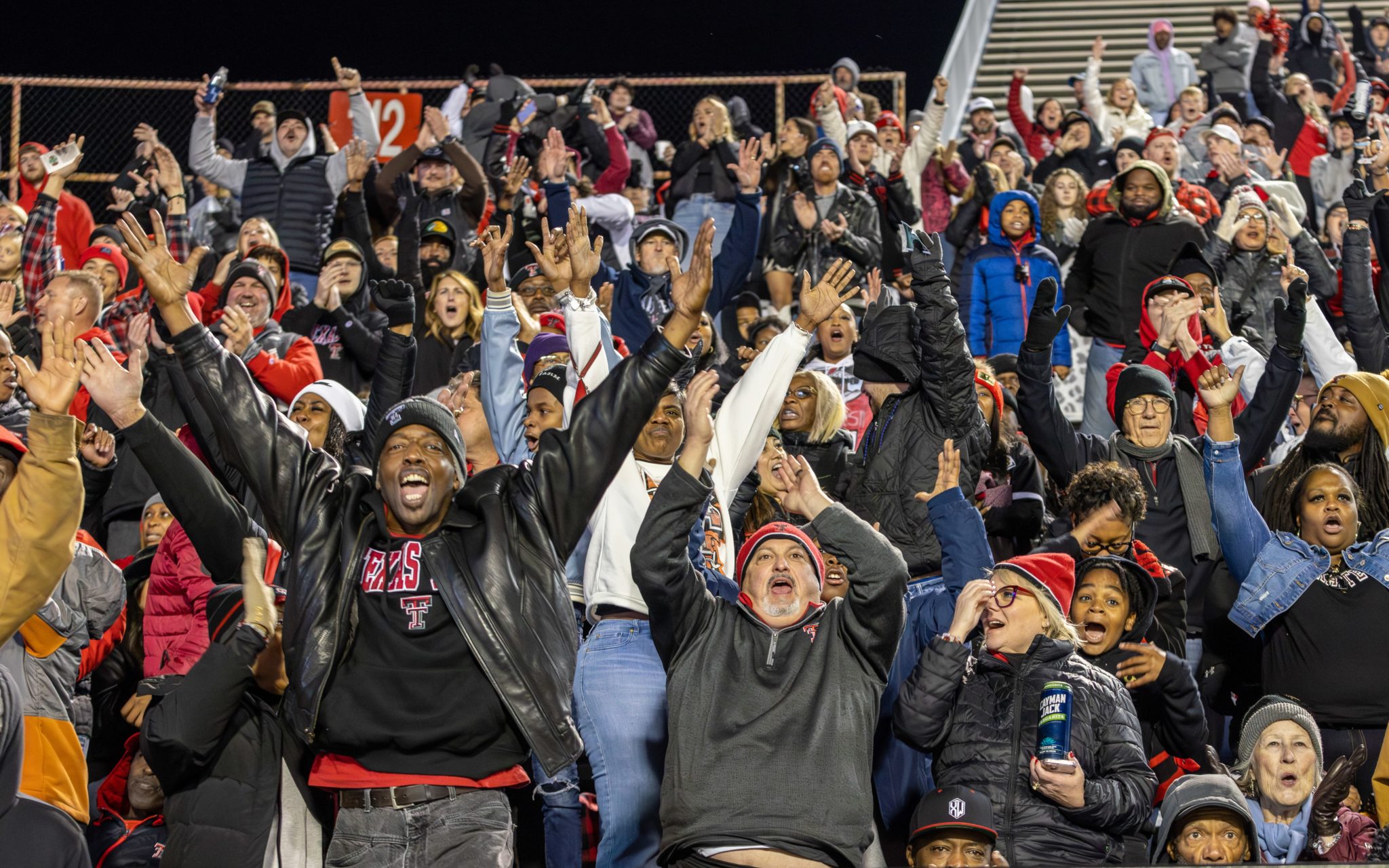 Fans 2023 Indy Bowl